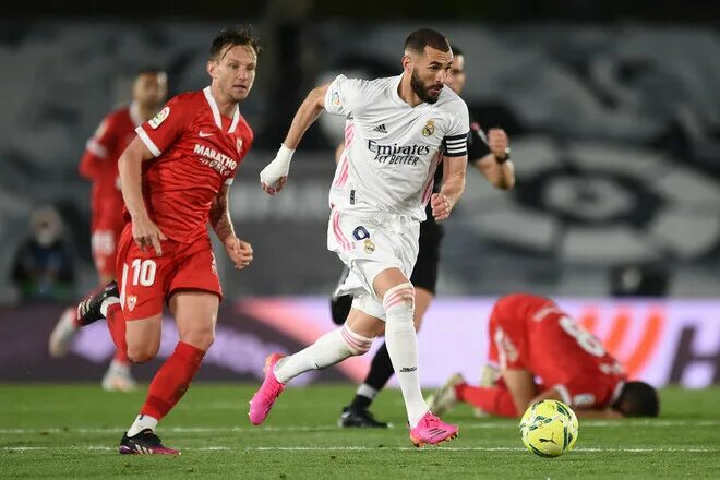 Реал севилья матч тв. Реал Мадрид Севилья. Real Madrid 1-0 Sevellia. Sevilla vs real Madrid. Реал Мадрид Севилья 25.02.2024 Рамос.