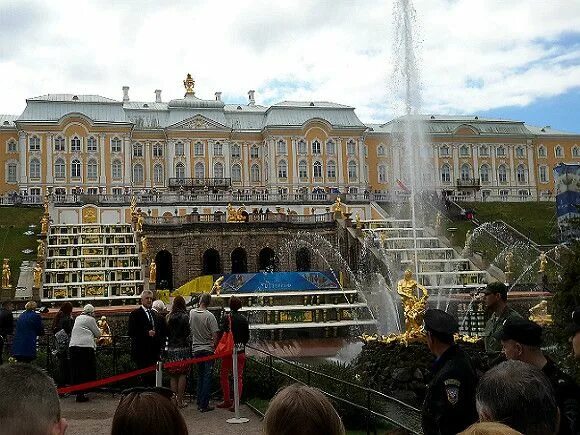 Петергоф фонтаны режим работы 2025. Фонтаны в петергофе режим работы. фонтан петергоф графика. петергоф фонтаны зимой. зимние фонтаны петергоф фото?.
