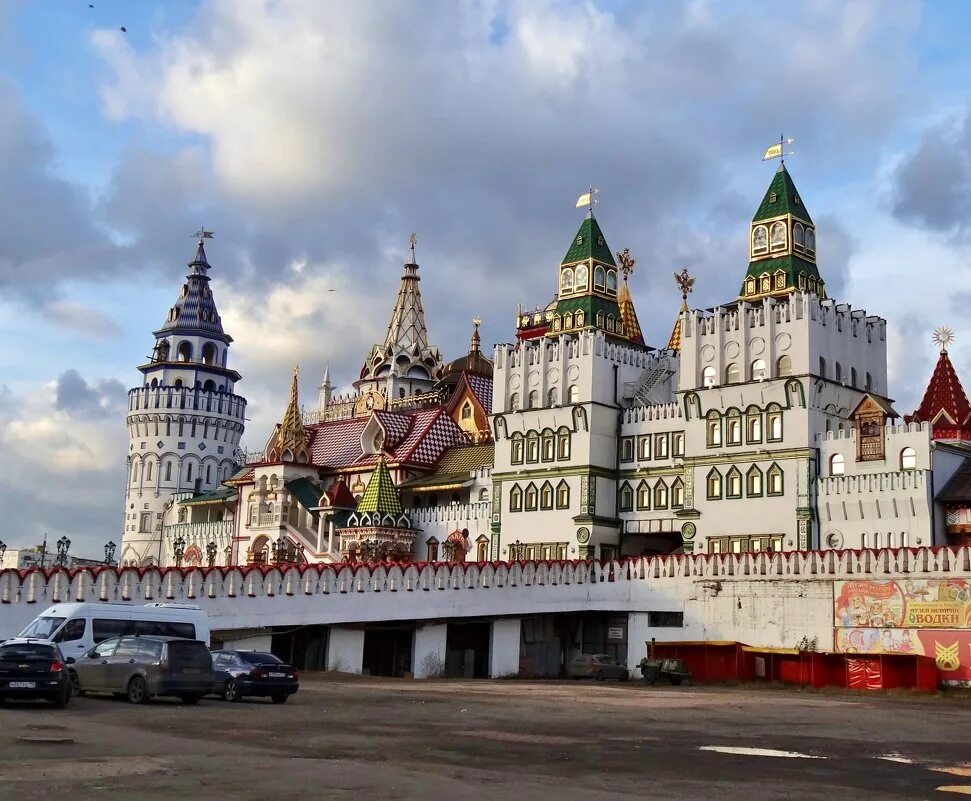 вернисаж в измайлово. измайлово график работы. измайловский парк дворец. усадьба измайлово кремль. измайловский парк дворец.