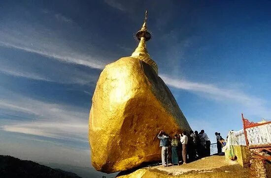 Ответы : В какой стране на вершине горы находится такой золотой камень И