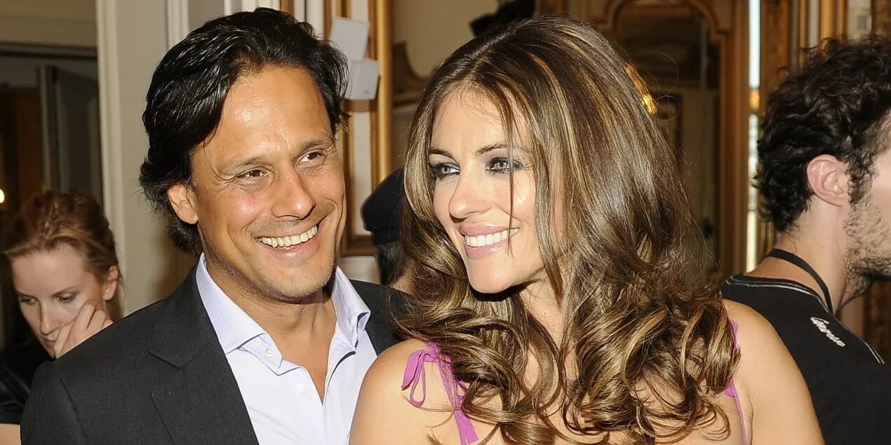 Арун найар и элизабет херли. Арун найар фото. Элизабет хёрли свадьба. Арун найар википедия. Арун найар.