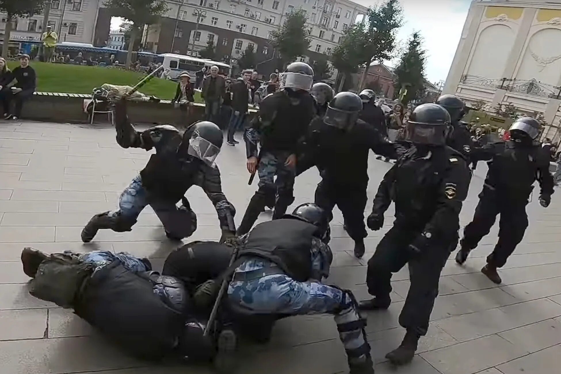 Саид джумаев омон. Бита омон. Бита омон. Омон задержание москва. Силовики омон.