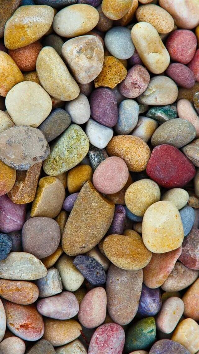 Stone телефон. Разноцветные камни. Разноцветные камушки. Красивые разноцветные камни. Куча камней.