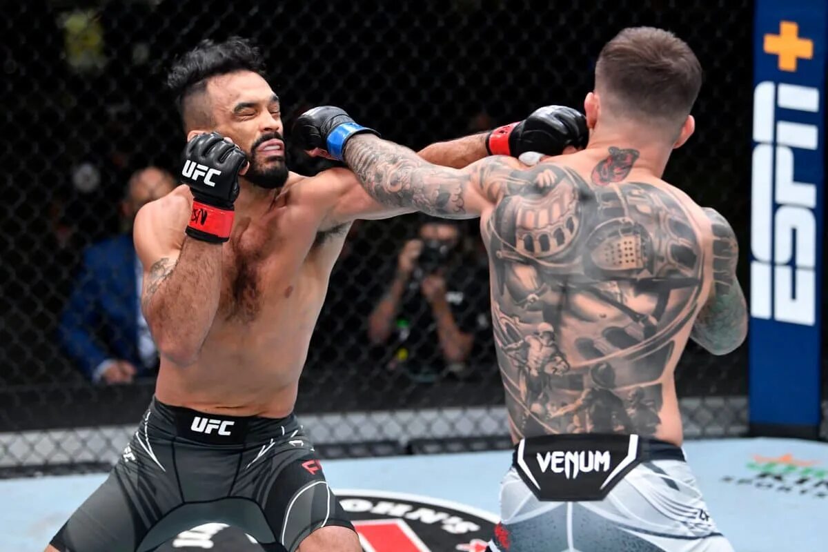 Гарбрандт. Коди Гарбрандт юфс. Коди Гарбрандт Роб фонт. UFC Cody Garbrandt. Роб фонт UFC.