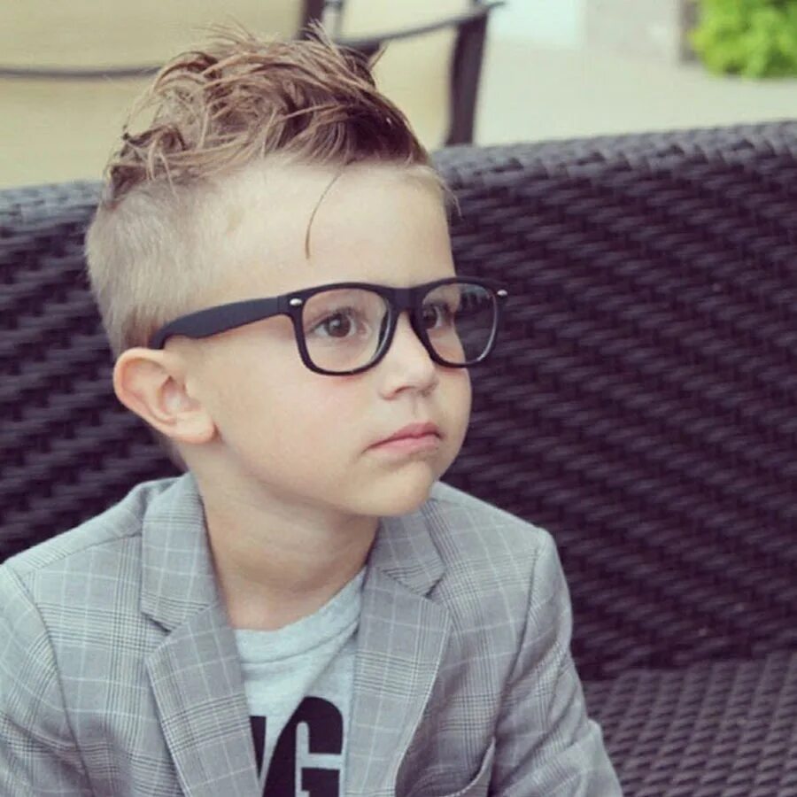 Стильные очки для мальчика. Модные оправы для мальчиков. Модные очки для мальчиков. Очки для подростка мальчика. Деточки очки