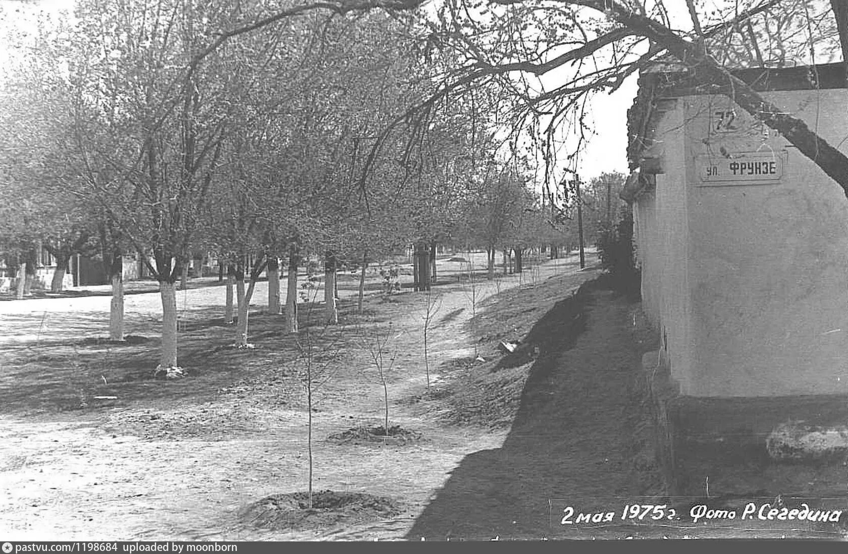 Джамбул караганда. Шахтер караганда. Джамбул старые фото. Петропавловск театр абая. Джамбул караганда.