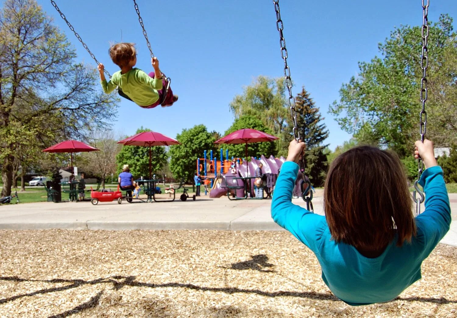 Flip people playground. Оживленный парк. Kids Playground at Park. Playground человек. Go to the Park.