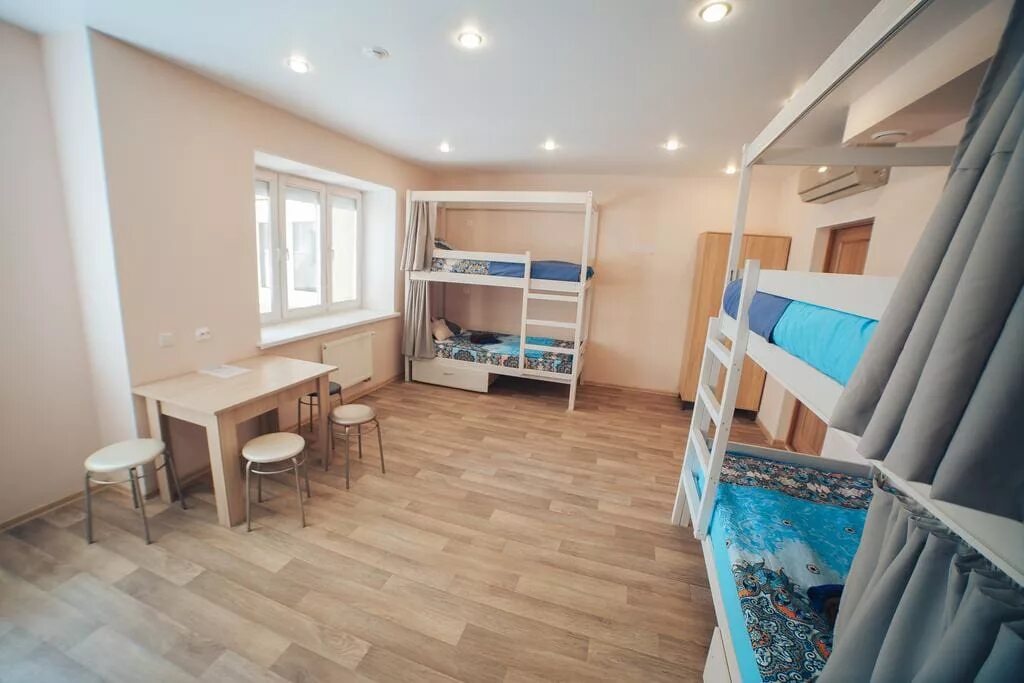 Хостел дом тамбовская 18 санкт-петербург. Хостел дом. Хостел дом. Общежитие наш дом. Хостел дом.