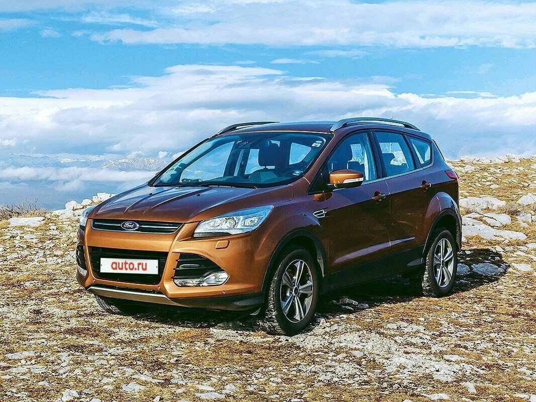 Какая куга лучше. Ford Kuga 2. Ford Kuga 2013. Форд Куга 4. Машина Форд Куга 2013.