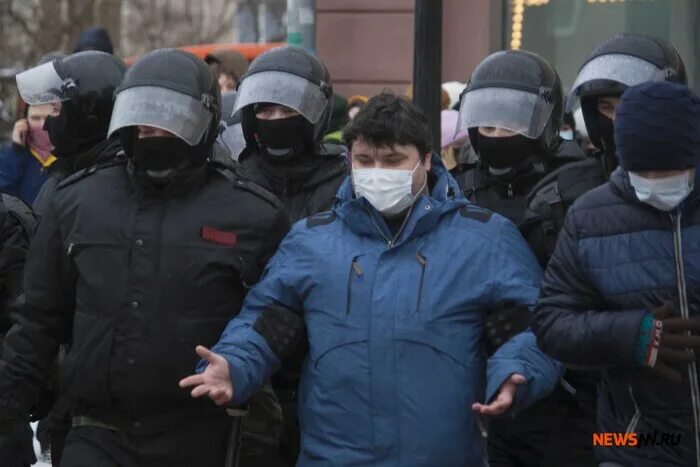 Несанкционированный митинг правонарушение. Протесты в Нижнем Новгороде. Митинг в Нижнем Новгороде 1991. Митинги Нижний Новгород 2014г. Митинг в Нижнем Новгороде сегодня.