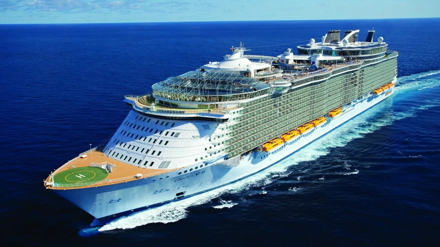 Rage of the seas. Корабль Оазис морей. Круизный лайнер Оазис. Самый большой в мире круизный лайнер Oasis. Самый большой корабль в мире круизный лайнер Оазис.