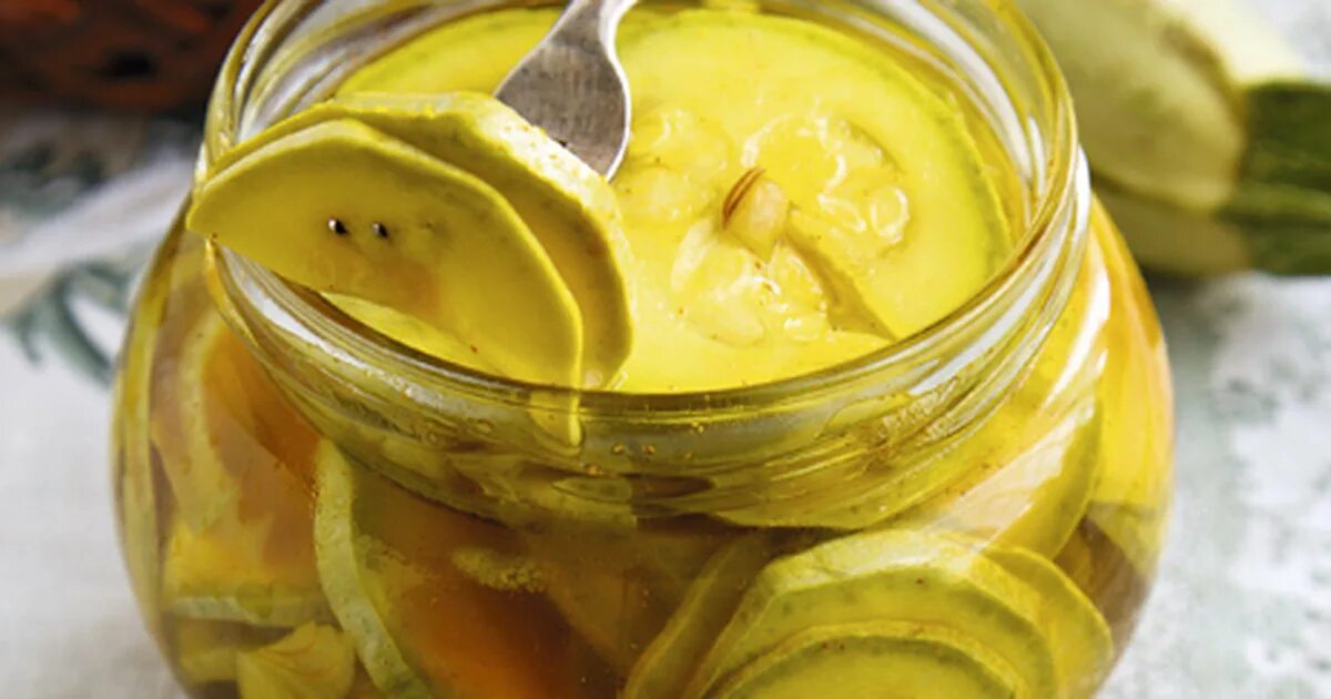 Огурцы с куркумой на зиму. Горчица на зиму рецепт. Огурцы на зиму с горчицей и куркумой. Огурцы с куркумой и горчицей. Огурцы с горчицей на зиму.