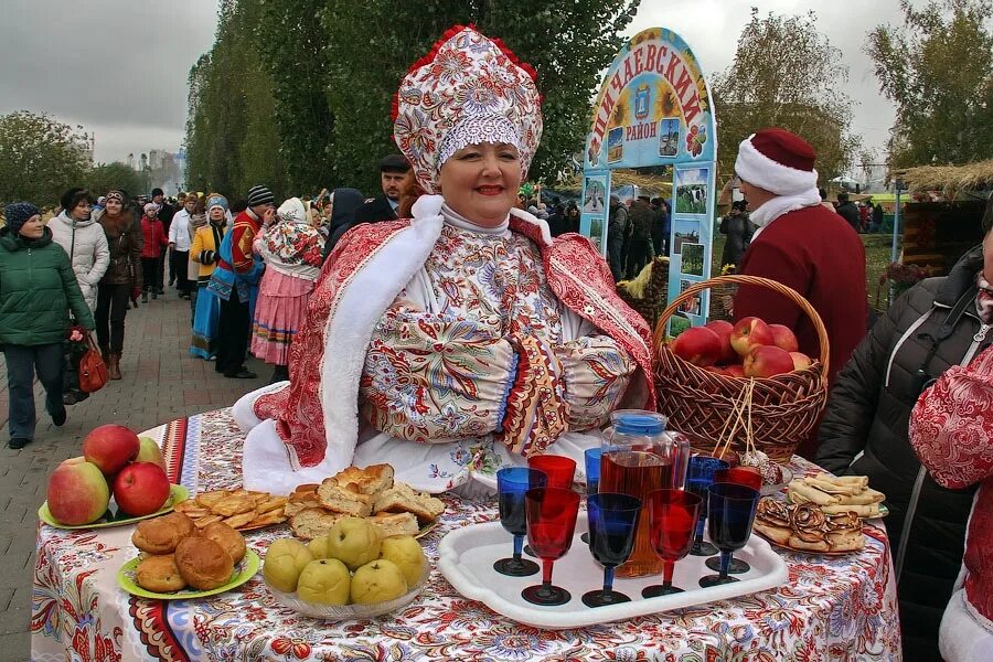 Осенняя ярмарка в саранске 2025. Покровская ярмарка тамбов. ярмарка тамбов. ярмарка в старину. покровские ярмарки на руси.