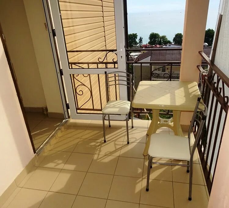 3. интерьер бани 6х2. интерьер гостевых домиков. баня 6 на 6 с мансардой. интерьер гостевого домика с баней.