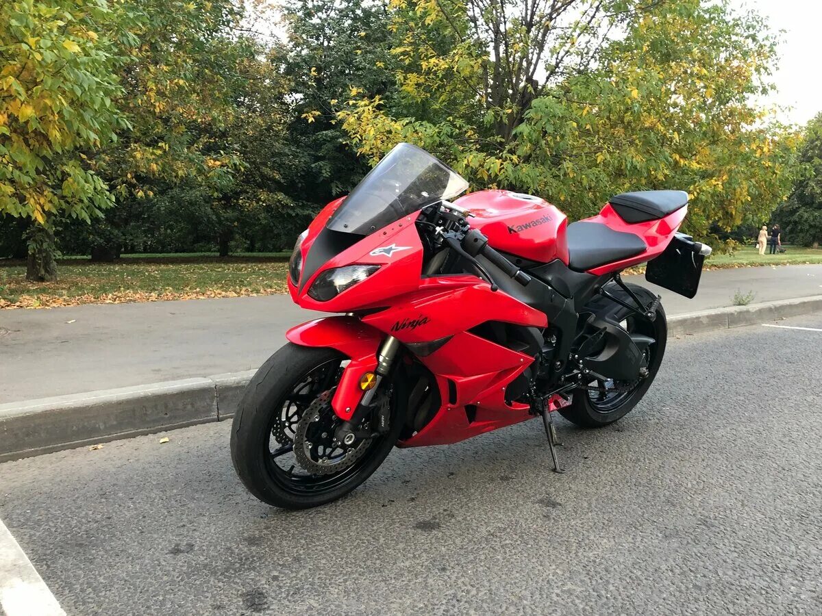 Кавасаки красный. Кавасаки красный. Red kawasaki zx6r 2007. Kawasaki ninja красный. Kawasaki ninja красный.