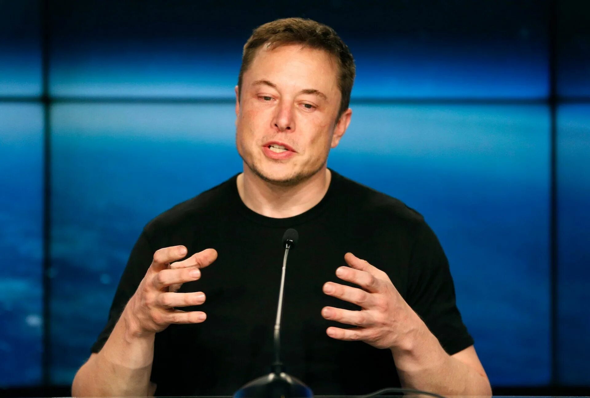 Илон маск зрение. Илон Маск. Илон Маск Тесла. Elon Musk Tesla. Илон Маск фото.