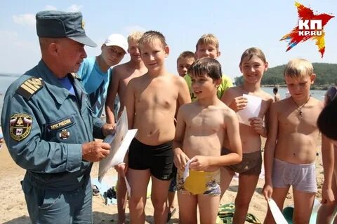 Мальчики в лагере