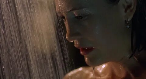 Kelly Rowan hot sexy and side boob in shower - Candyman: Farewell to the Fl...