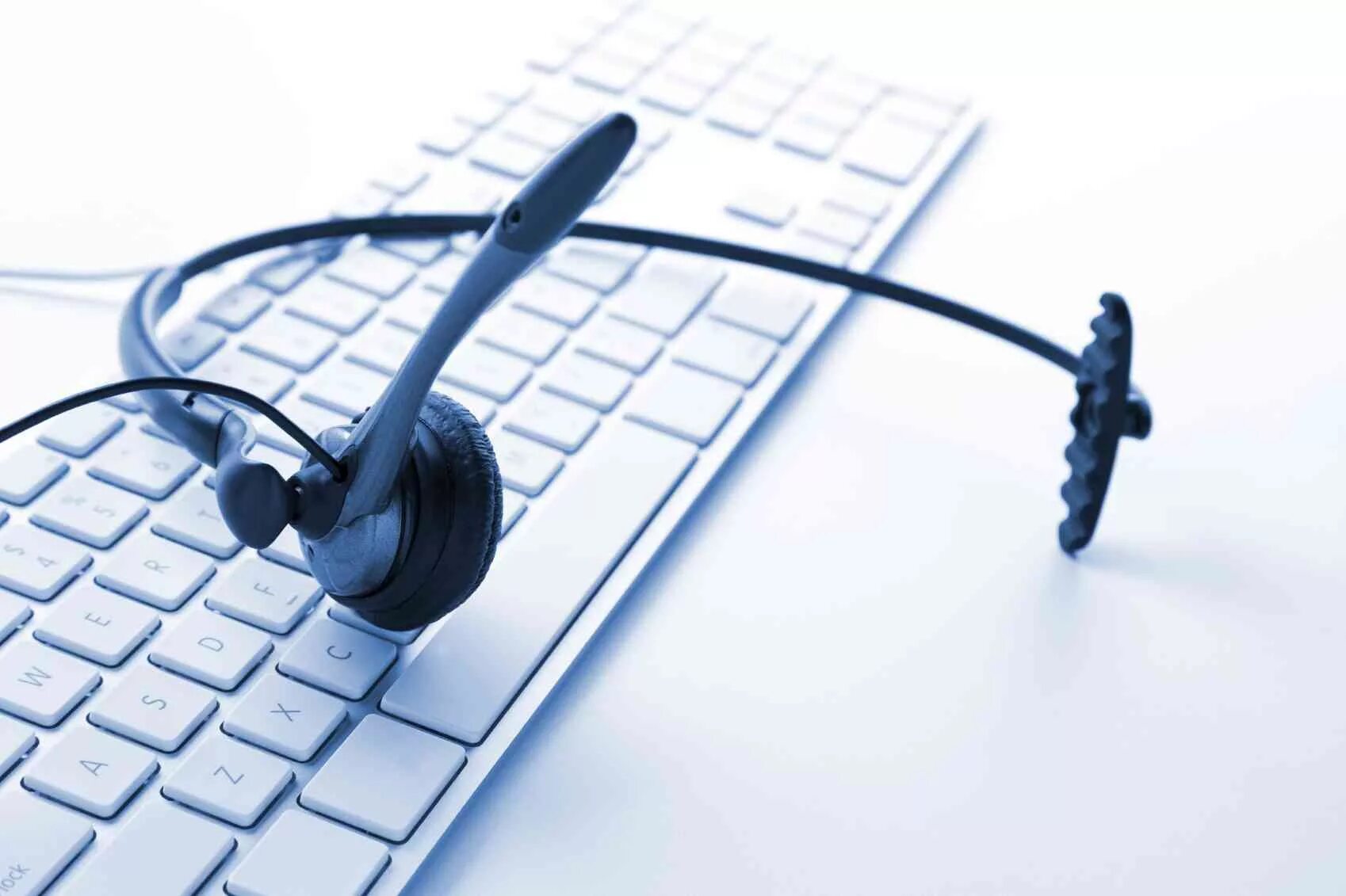 Call desktop. Колл центр фон. call центр фон. контакт центр фон. фон для презентации колл центр.