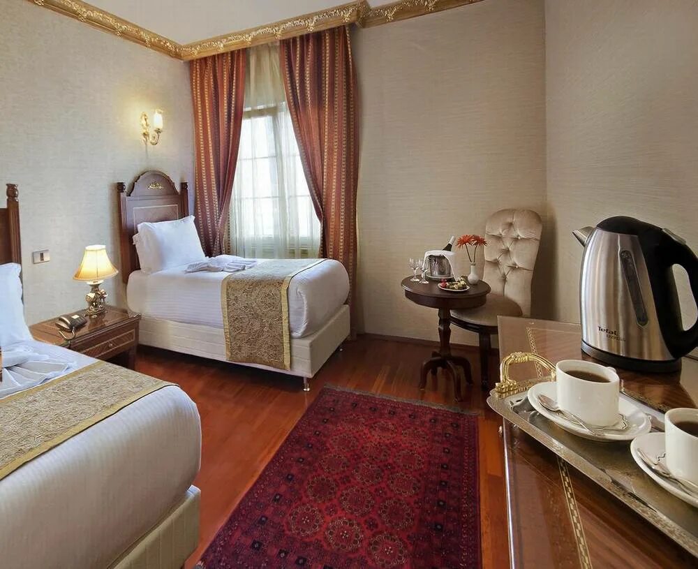 Султанахмет отзывы. Sapphire (сапфир) Стамбула. Hotel Sapphire Istanbul. Сапфир Сити Стамбул. Saphir Hotel Турция.