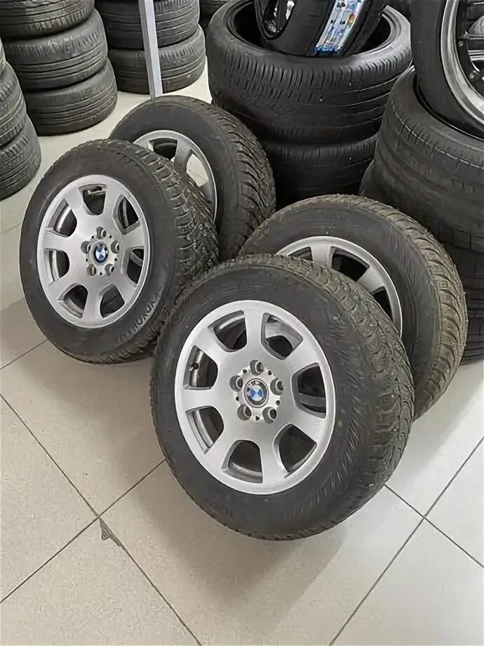 Bmw 5 e60 r20. Bmw e60 128 style. Бмв 5 е60. Шины на е60. Диски бмв е60 м стиль.