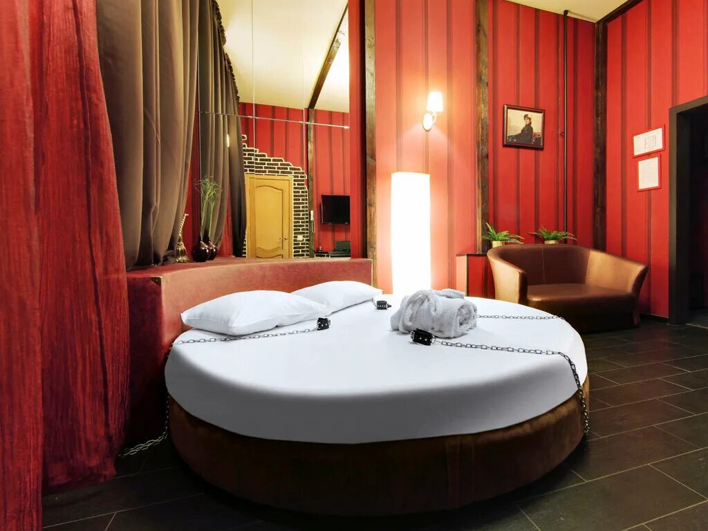 подушкин гостиница москва готика. антиотель подушкин. мини гостиница подушкин. сайт гостиницы подушкин. подушкин гостиница москва.