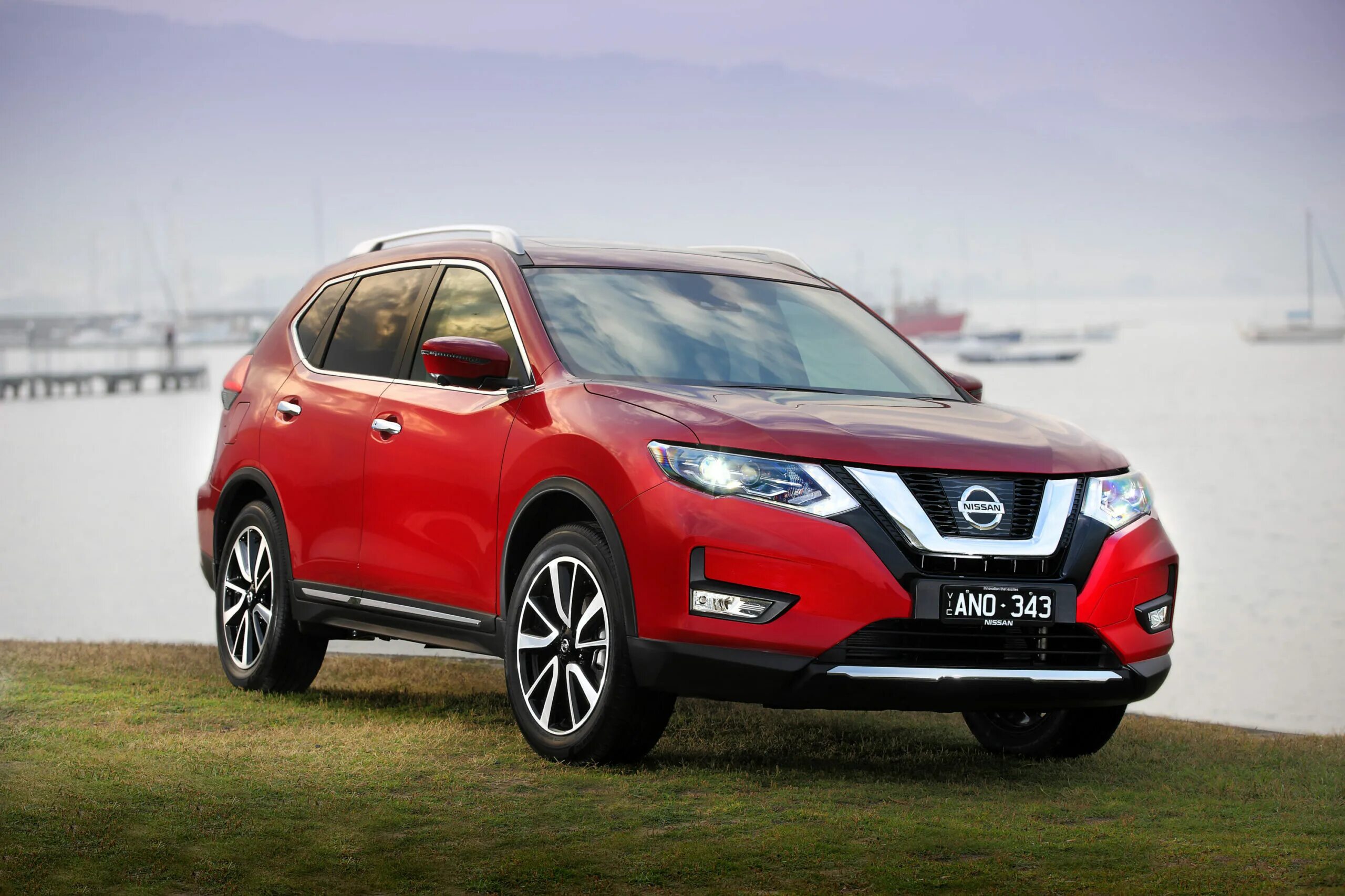 Сравнение х трейл. Nissan x-Trail t32 2017. Nissan x-Trail t32 2013. Nissan x-Trail t32 (2013-2017). Nissan x Trail t32 2.0.