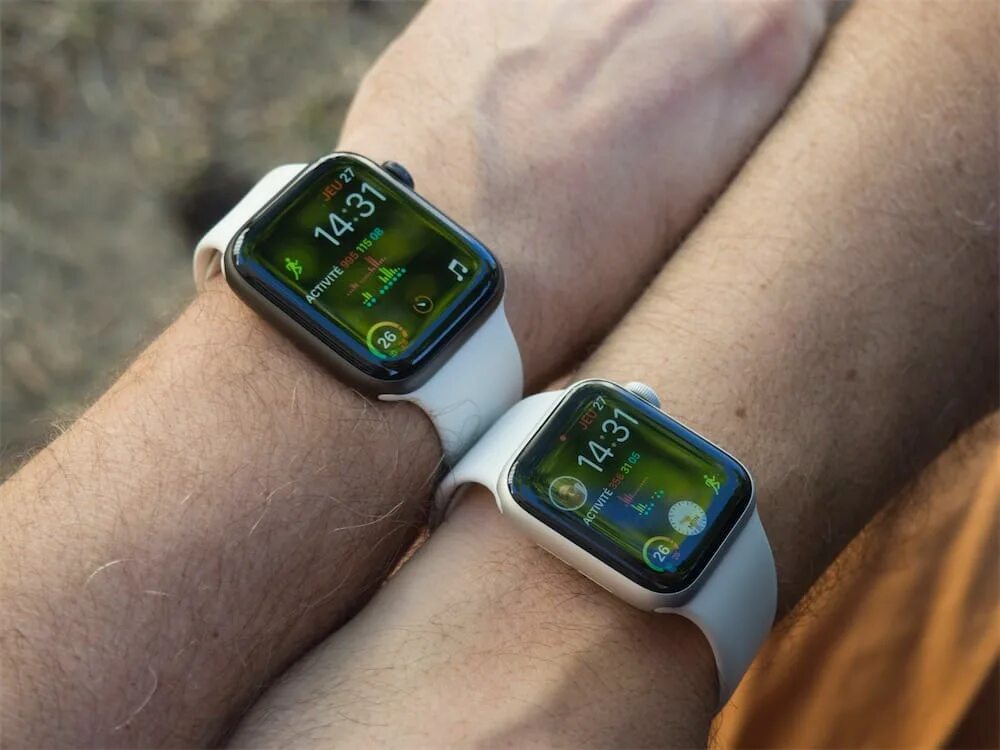 Эппл вотч се 44мм. АПЛ вотч се 44. Apple watch 44mm. Apple watch se 2 vs 44mm. Часы apple watch se2