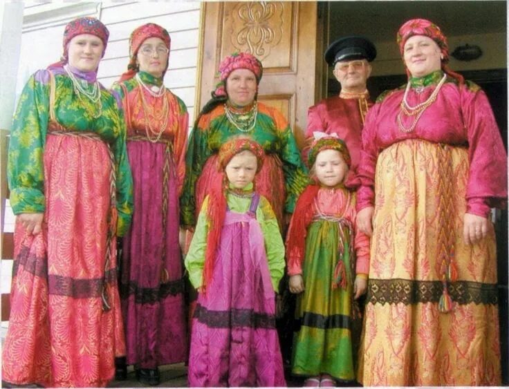 Зыряне фото в народных костюмах Видеочас "В чем уникальность коми-пермяков" 2024, Уссурийск дата и место прове