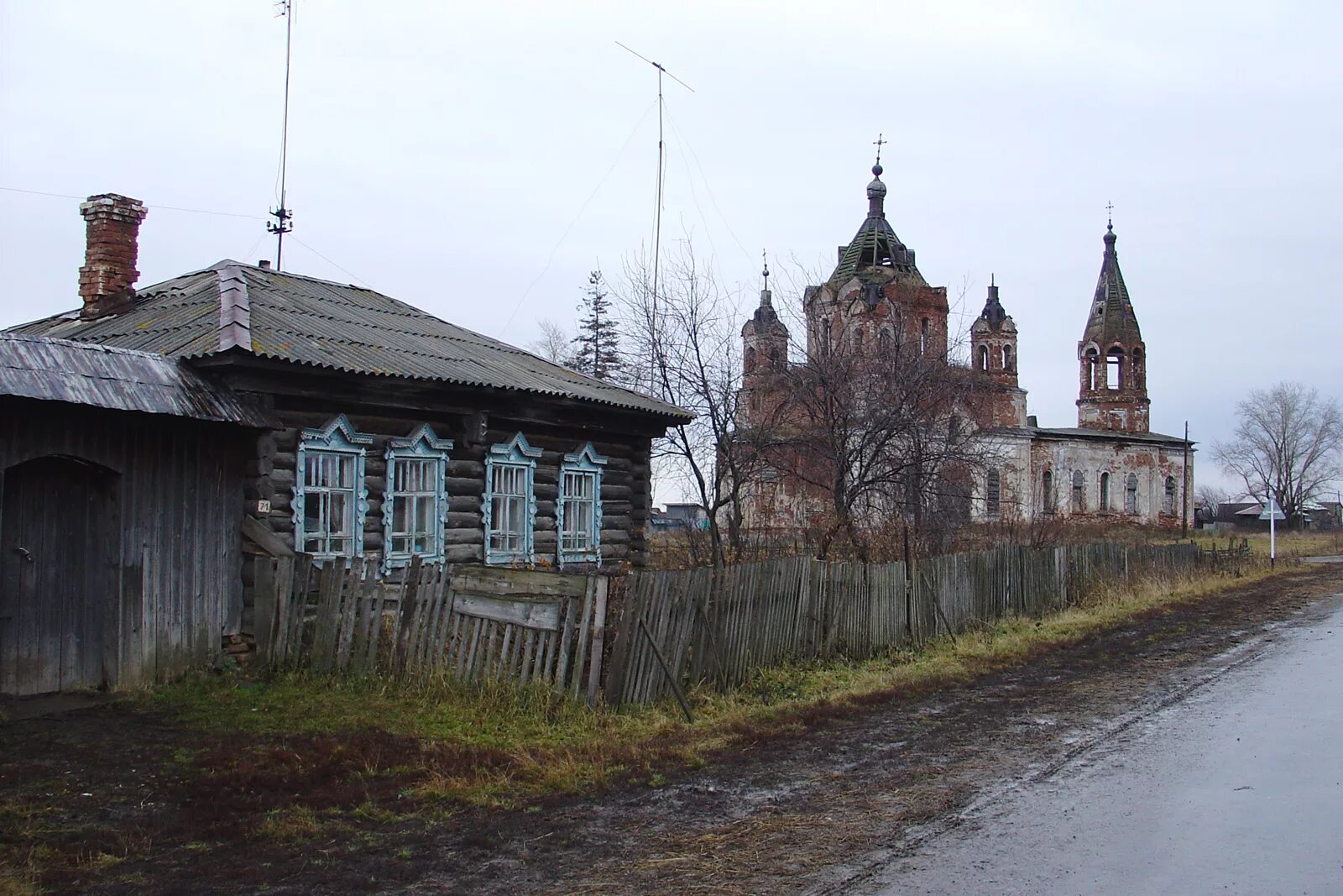 Продажа деревни в свердловской области. Храм село Троицкое Каменский район. Троицкое Свердловская область Каменский район. Храм в селе Троицкое Свердловская область. Село Троицкое Каменский район Свердловская область.