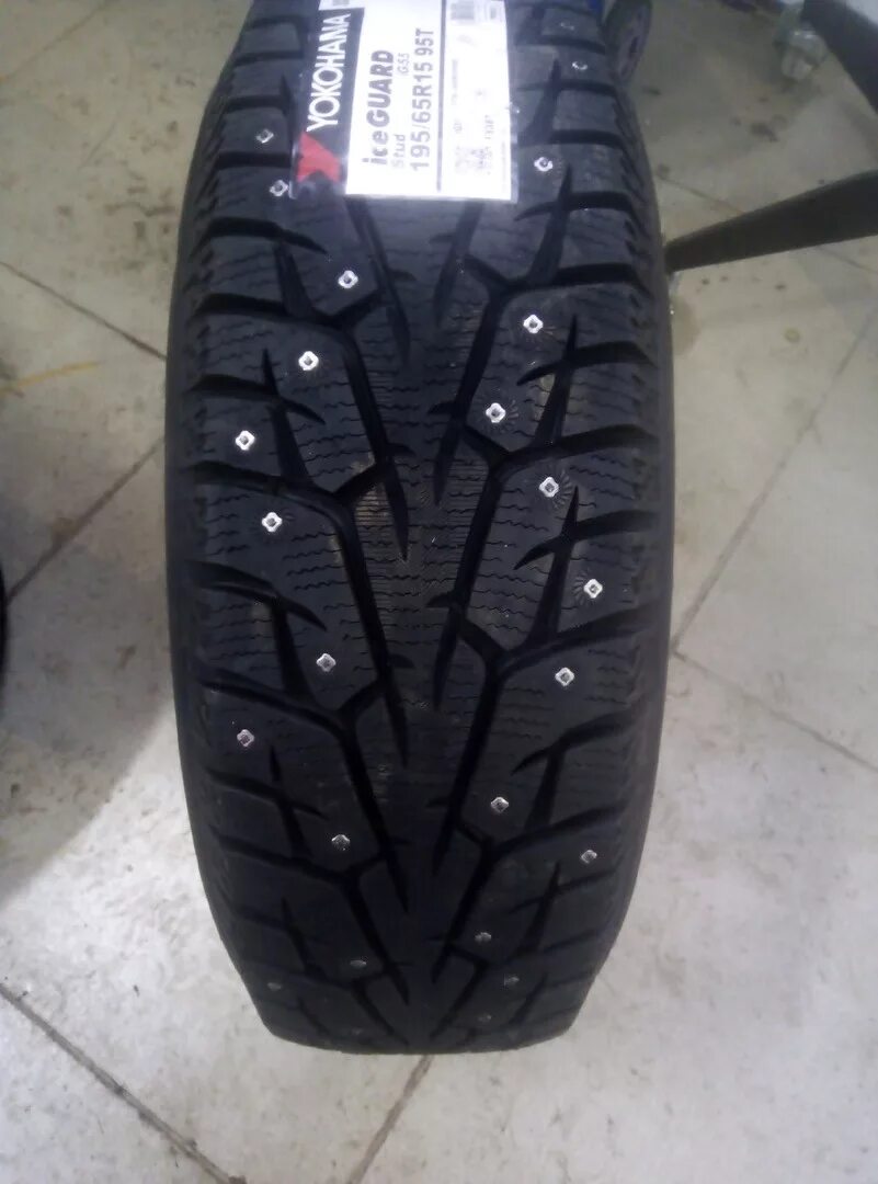 Шины йокогама айс гуард. Yokohama Ice Guard stud 195/65 r15. Йокогама айс гуард 195/65/15. Yokohama ig55 195/65 r15. Yokohama Ice Guard 35 195 65 15.