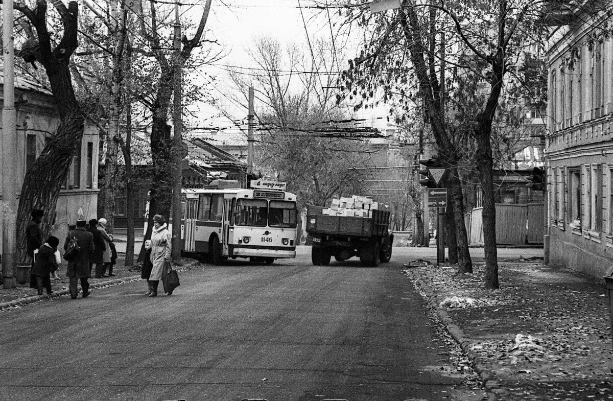 Саратов 2000 год. Саратов 1989 год. Саратов 80е. Саратов СССР.