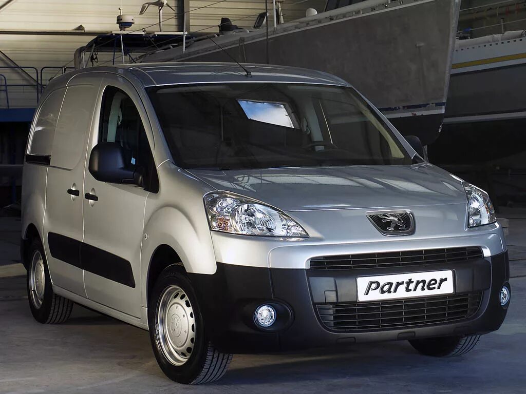 Peugeot partner 2. Peugeot partner 2008. Peugeot partner 2012. Пежо партнер 2008. Peugeot partner ii.