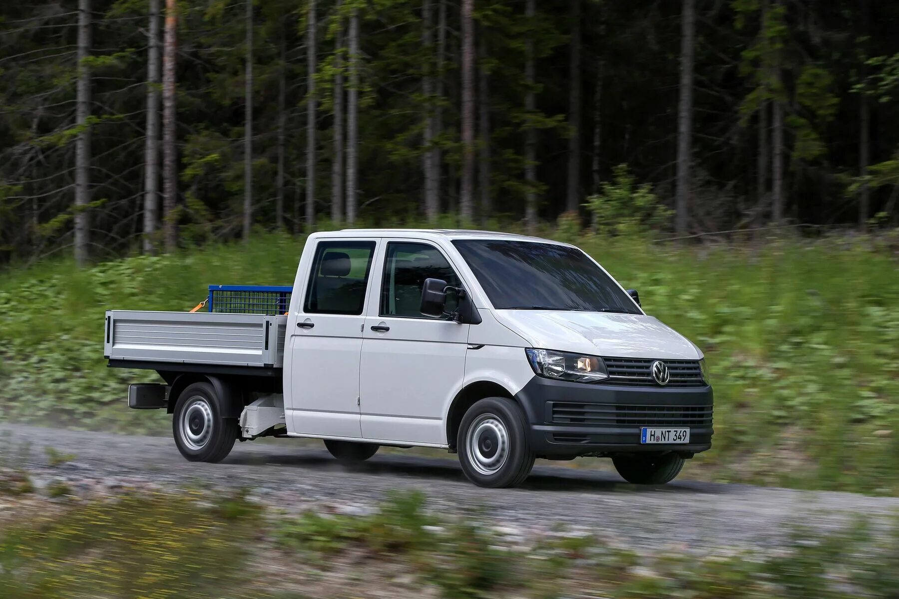 Volkswagen бортовой. Volkswagen Transporter t6 пикап. VW Transporter t5 грузовой. Фольксваген транспортёр т4 бортовой пикап. Volkswagen Transporter t4 пикап.