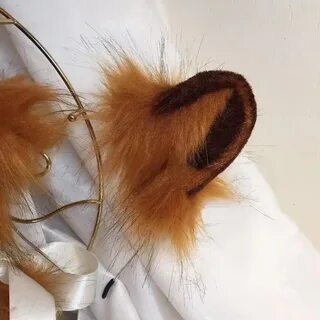 Лев с ушами зайца