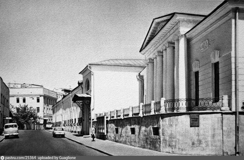 Хрущев пречистенка. Хрущевский переулок Москва. Хрущевский переулок музей Пушкина. Усадьба Хрущевых Селезневых. Московские истории хрущевский переулок.