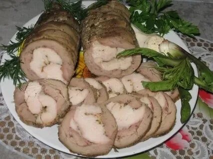 Рулет свиной с курицей