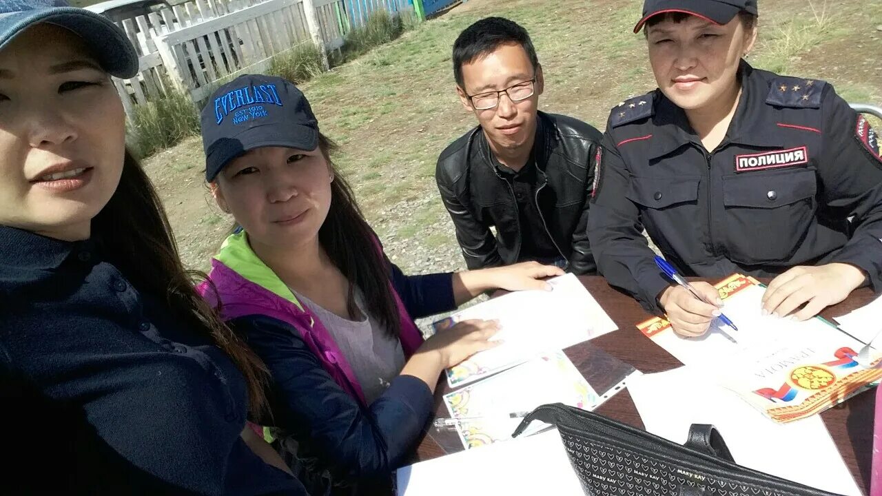 17 школа кызыл. Дерзиг аксы. Школа № 2 с. Джалал-абадская область аксы. Аксы бф.