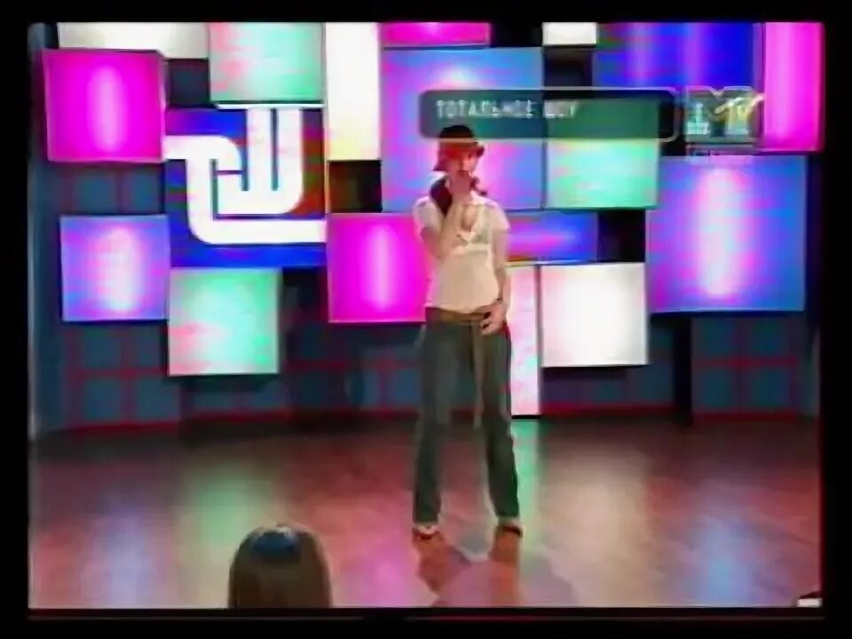 Тотальное шоу MTV. MTV Россия 2005. Тотальное шоу на МТВ 2004. Ведущие МТВ раша. Тотальное шоу