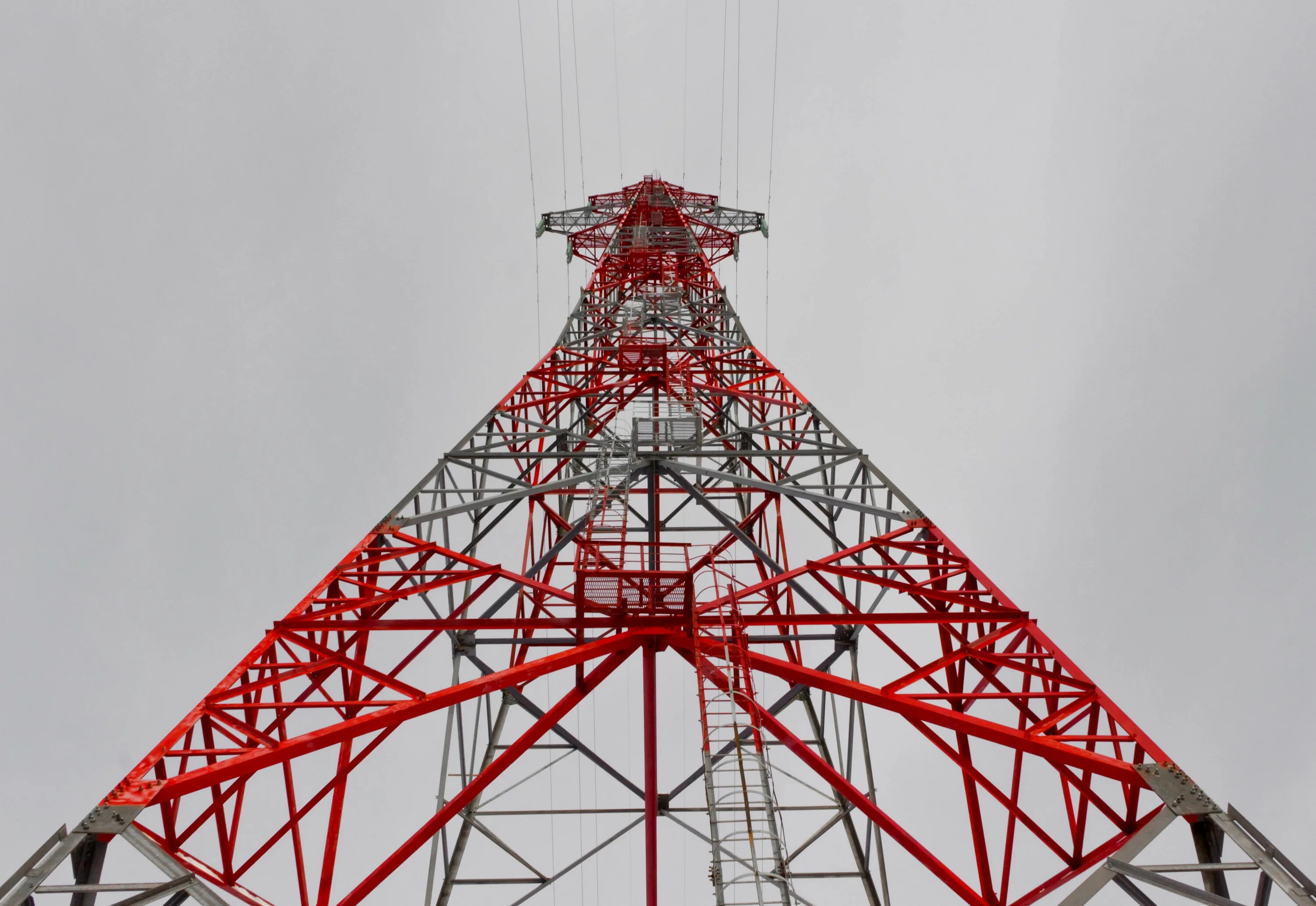 Вышки 4g и 5g. Башня связи. Башня ррл мпс. Вышки 5g. Телекоммуникационные вышки.