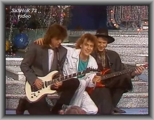 Веселый ребята розовые. Веселый ребята розовые