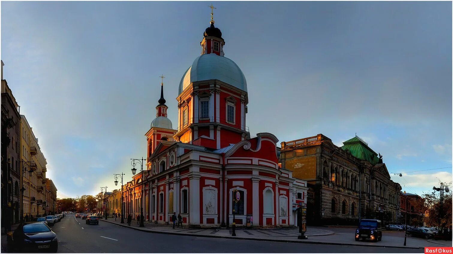 Церковь святого пантелеймона в санкт петербурге. Пантелеимоновская церковь (санкт-петербург). пантелеймоновская церковь санкт-петербург на пестеля. пантелеймоновская церковь на улице пестеля. церковь святого великомученика пантелеймона.