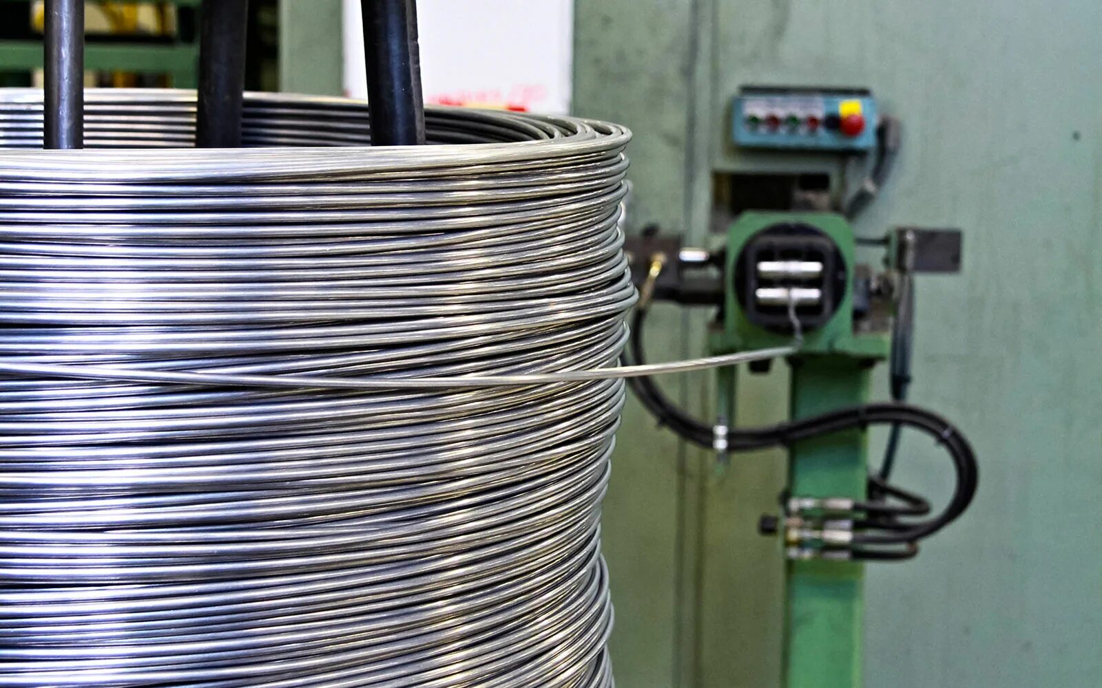 Медная катанка кмор. Катанка 10 мм. Волочильный стан вг 1/1000. Проволоки изготовление 9. Северсталь проволока.