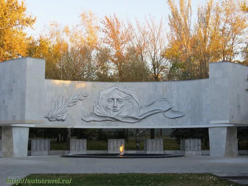 Пали ростов на дону. Мемориальный комплекс павшим воинам ростов-на-дону. мемориальный комплекс павшим воинам ростов.