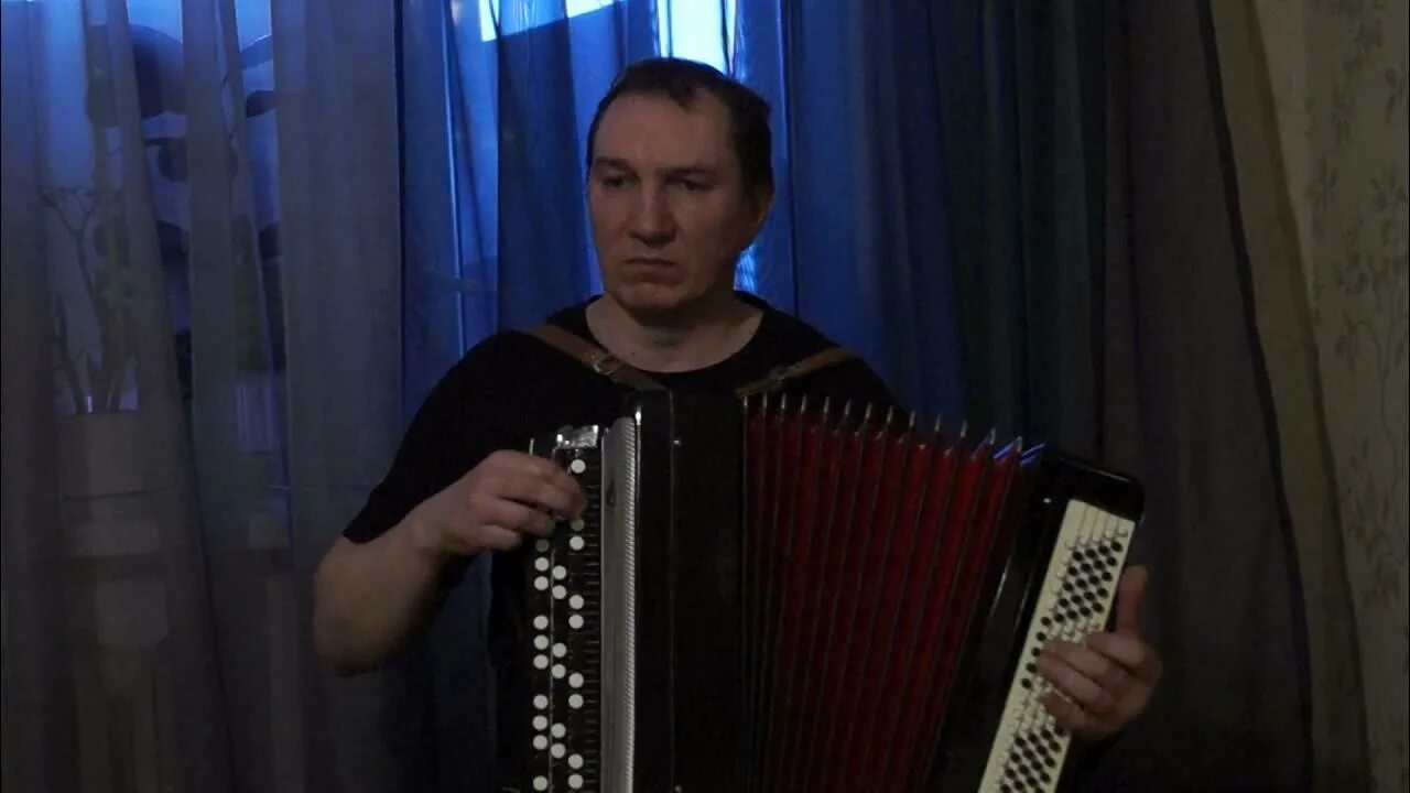 Слушать баяна мама. Ой то не вечер на баяне. Гармошка видео. Слушать баян миди. Катюша на аккордеоне.