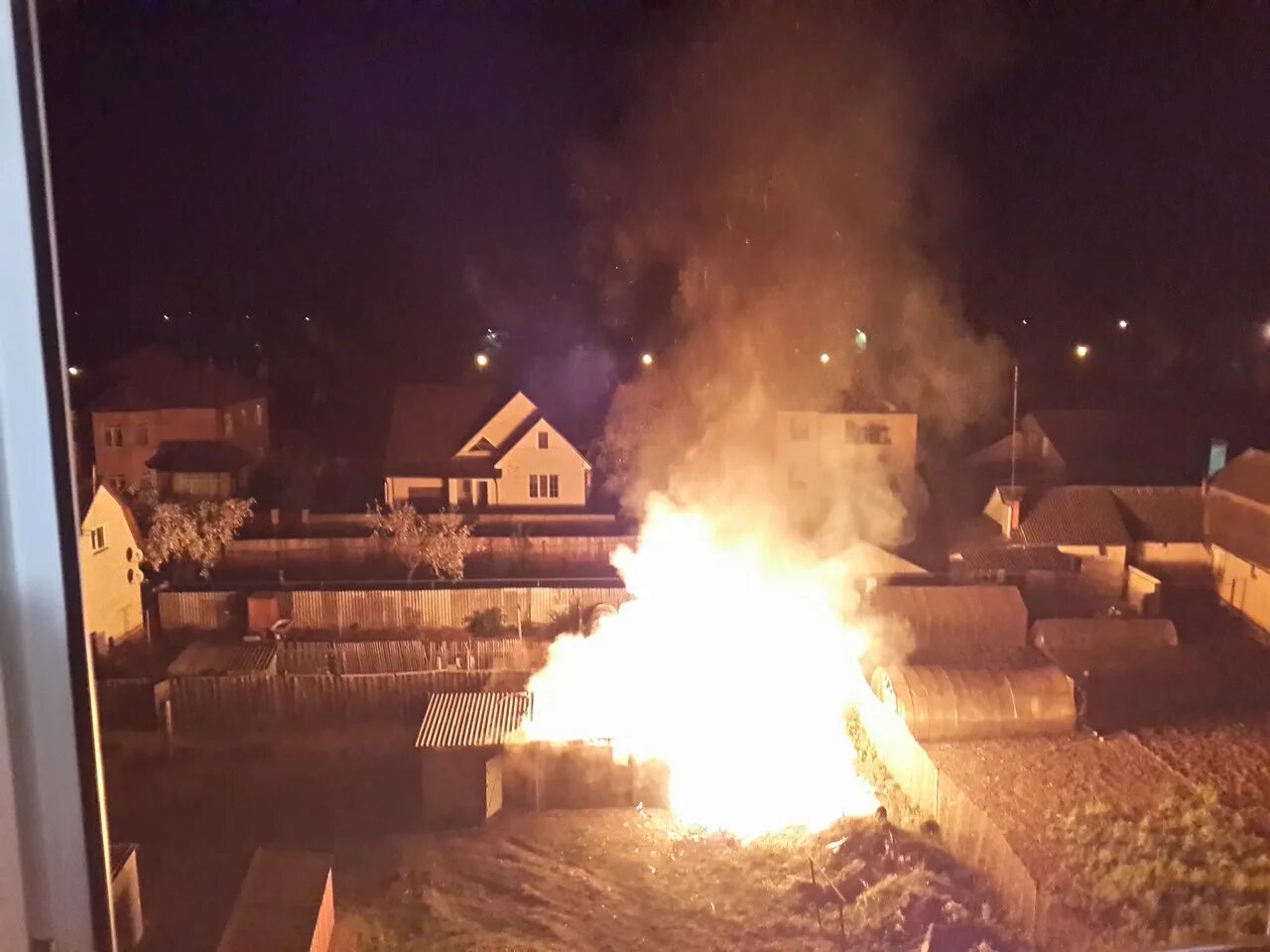 Пожар в брянской области выгоничи. Пожар в брянске. Город горит. Брянск сегодня. Пожар в брянске сейчас.