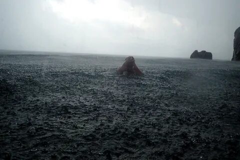 Море под дождем