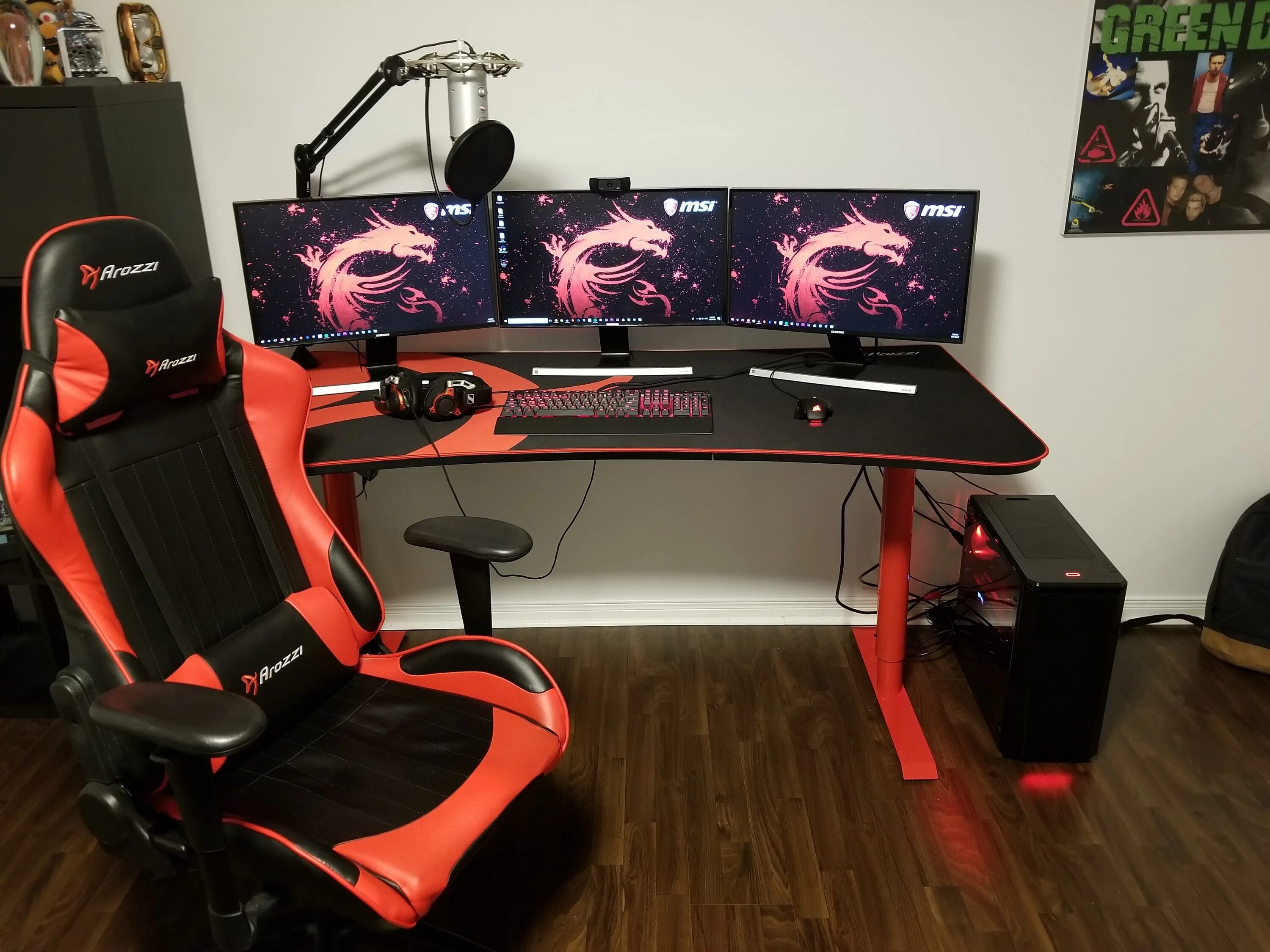 Геймерский компьютерный купить. Игровой стол Arozzi Arena. Arozzi Arena Gaming Desk. Стол Arozzi Arena Gaming Desk. Геймерский стол Максимус-8 BMS.