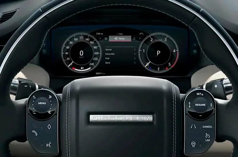 Опции комплектации. Приборная панель ленд Ровер Дискавери 5. Дискавери спорт комплектация s 2015. Приборная панель Дискавери спорт 2019г. Цифровая приборная панель Land Rover Discovery 5.