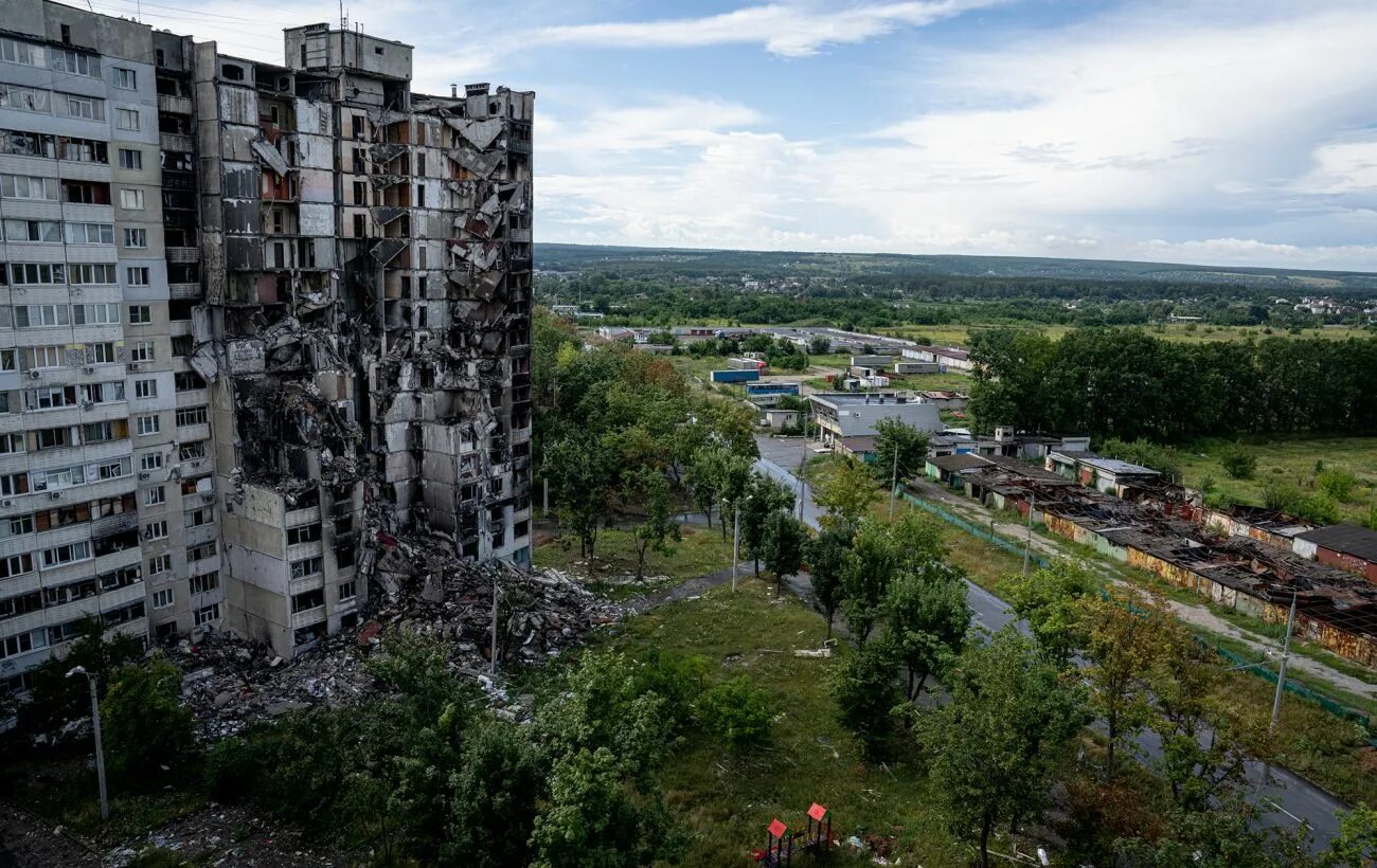 Разрушенный Харьков 2023. Разрушенные города Украины. Разрушенные города Украины 2022 Харькова. Харьков разрушения в городе. Население харькова на 2023 год